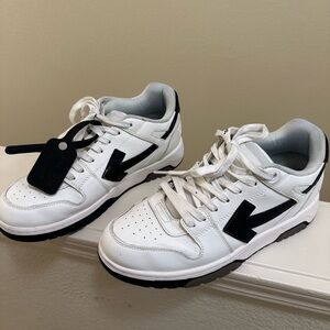 Off white out of office black and white